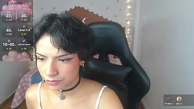 Snapshot of kathina_t chatting on 12.14.24 kathina t online show from 12.14.24