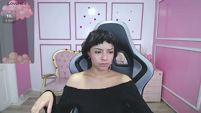 Snapshot of kathina_t chatting on 01.27.25 kathina t online show from 01.27.25