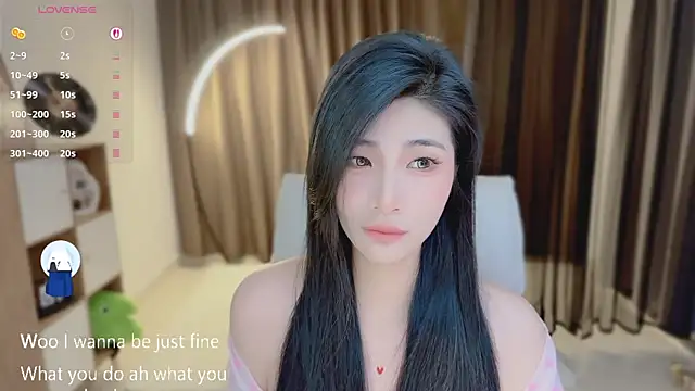 Snapshot of Vaidurya-Yolo chatting on 05.05.26 Vaidurya-Yolo online show from 05.05.26