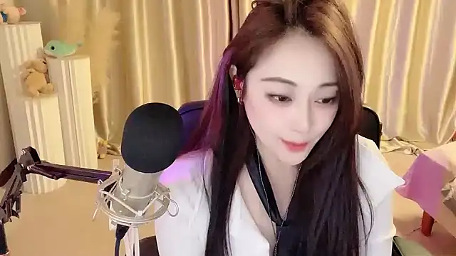 Daisy-77 online show from 02.19.25