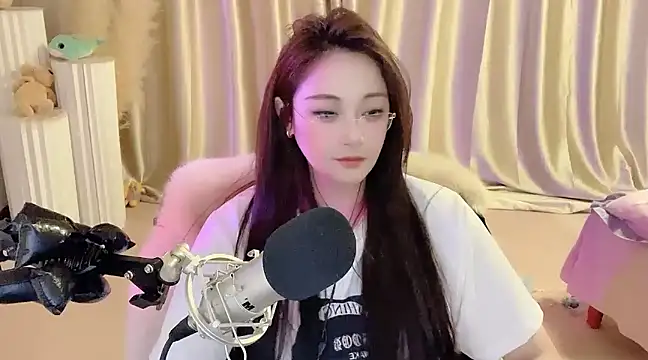 Daisy-77 online show from 03.06.25