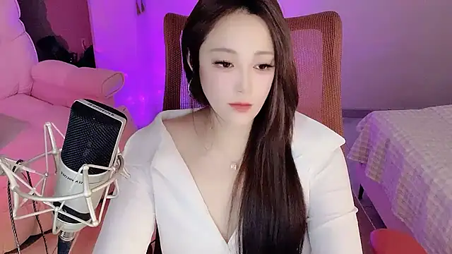 Daisy-77 online show from 10.27.25