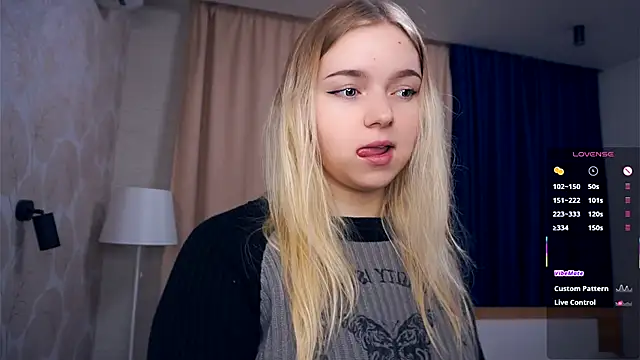 ZaraCreedon online show from 11.28.25