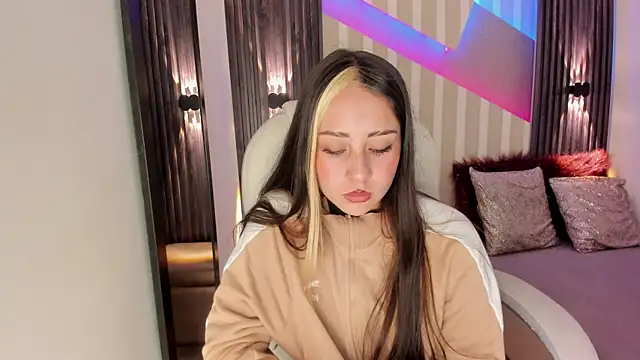 emily layton online show from 09.22.25