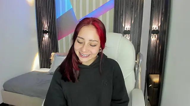 emily layton online show from 10.31.25