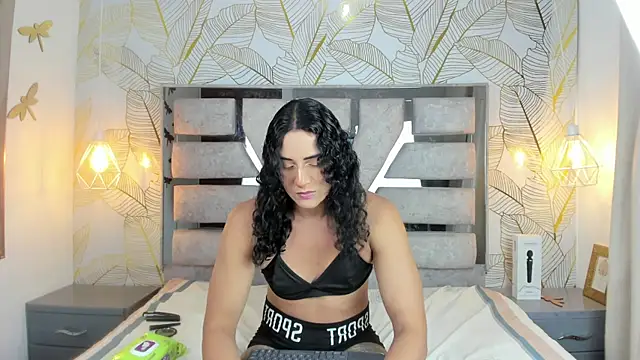 Alison Chan  online show from 04.15.26