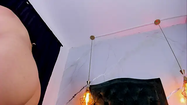 Snapshot of annyvans chatting on 02.05.26 annyvans online show from 02.05.26