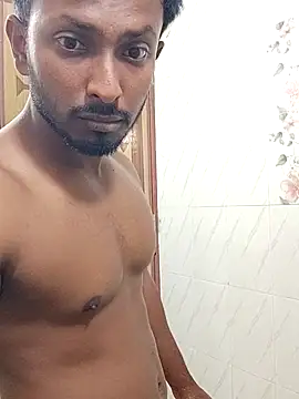 HunkyAriyan online show from 03.18.25