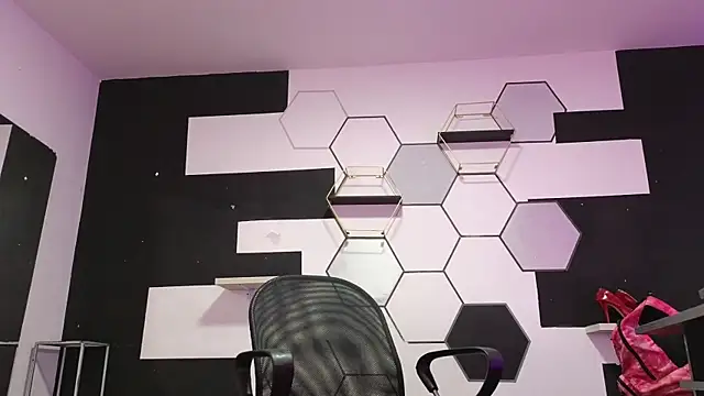 alondrabigtits online show from 10.14.25