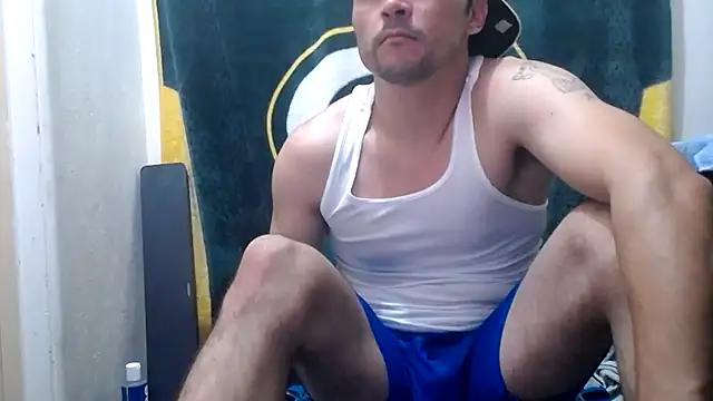 Snapshot of Apeezy14 chatting on 01.12.25 Apeezy14 online show from 01.12.25