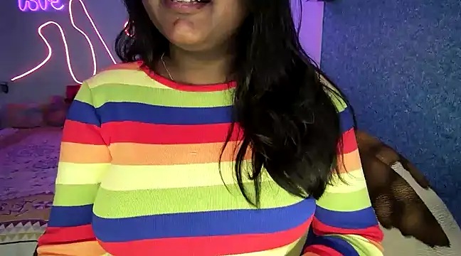 Snapshot of expression_queen chatting on 01.29.25 expression queen online show from 01.29.25