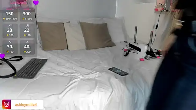  ashleymiller online show from 03.05.25