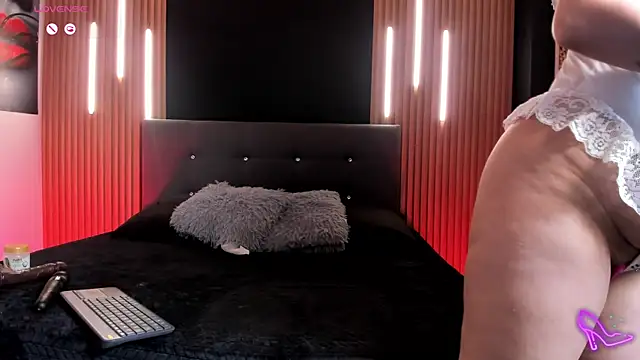 FelinaJohnson online show from 04.10.26