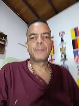 Snapshot of latinmartin73 chatting on 07.01.26 latinmartin73 online show from 07.01.26