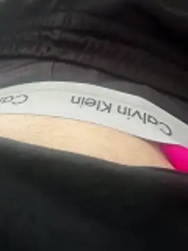 Snapshot of Young-hornyboy chatting on 06.04.26 Young-hornyboy online show from 06.04.26