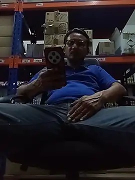 Andresguz35 online show from 10.30.25