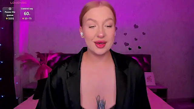 Emma  Leee online show from 10.04.25