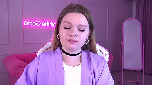 CrystalLyons online show from 01.30.25