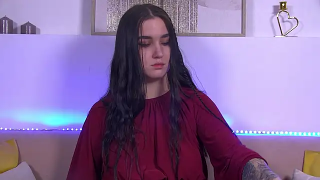 Snapshot of ChristinaMilton chatting on 01.22.25 ChristinaMilton online show from 01.22.25