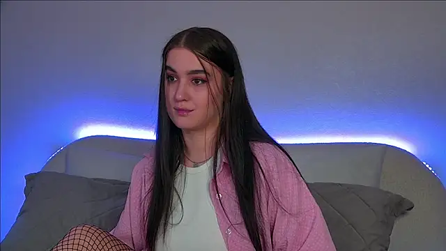 Snapshot of ChristinaMilton chatting on 02.04.25 ChristinaMilton online show from 02.04.25