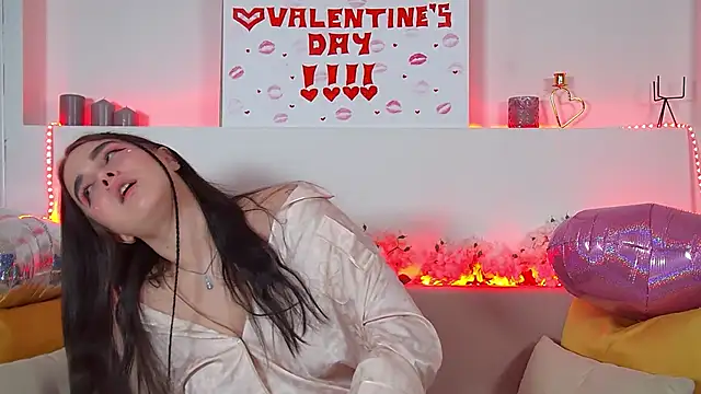 Snapshot of ChristinaMilton chatting on 02.15.25 ChristinaMilton online show from 02.15.25