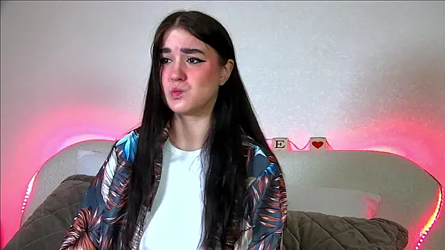 Snapshot of ChristinaMilton chatting on 02.15.25 ChristinaMilton online show from 02.15.25