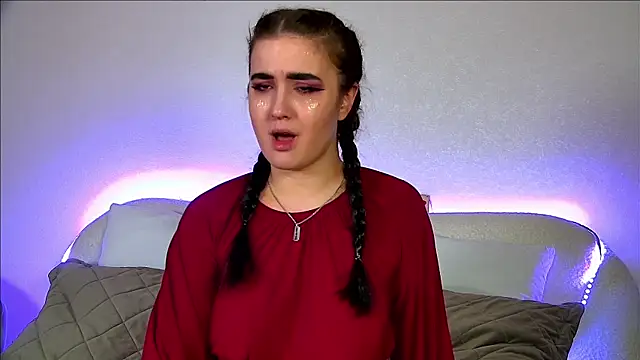 Snapshot of ChristinaMilton chatting on 02.17.25 ChristinaMilton online show from 02.17.25