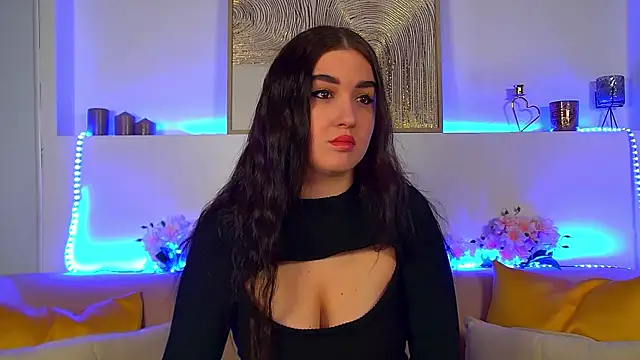 Snapshot of ChristinaMilton chatting on 02.18.25 ChristinaMilton online show from 02.18.25