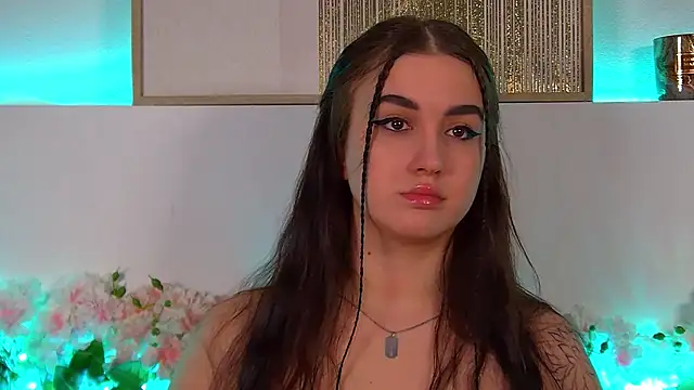 Snapshot of ChristinaMilton chatting on 02.19.25 ChristinaMilton online show from 02.19.25