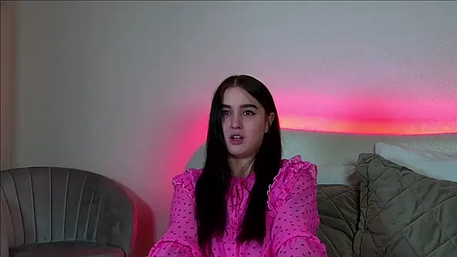 Snapshot of ChristinaMilton chatting on 03.05.25 ChristinaMilton online show from 03.05.25