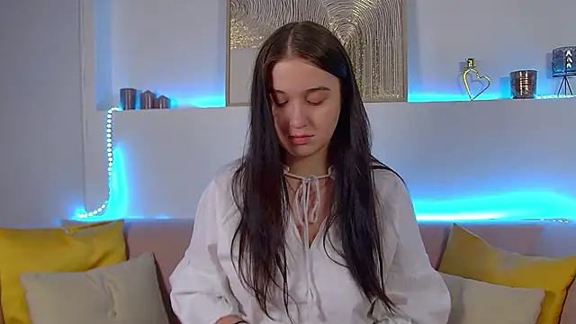 Snapshot of ChristinaMilton chatting on 03.07.25 ChristinaMilton online show from 03.07.25