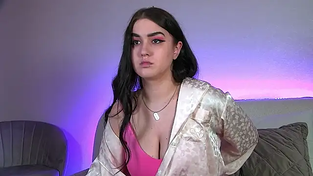 Snapshot of ChristinaMilton chatting on 03.16.25 ChristinaMilton online show from 03.16.25