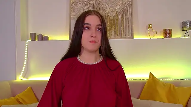 Snapshot of ChristinaMilton chatting on 03.20.25 ChristinaMilton online show from 03.20.25