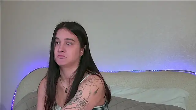 Snapshot of ChristinaMilton chatting on 09.18.25 ChristinaMilton online show from 09.18.25