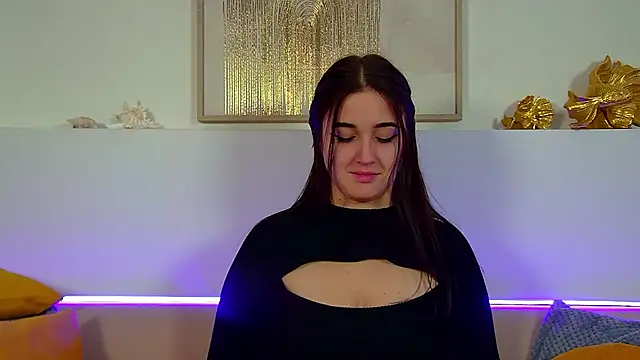 Snapshot of ChristinaMilton chatting on 09.29.25 ChristinaMilton online show from 09.29.25