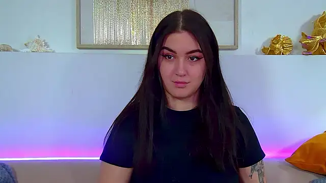 Snapshot of ChristinaMilton chatting on 10.07.25 ChristinaMilton online show from 10.07.25