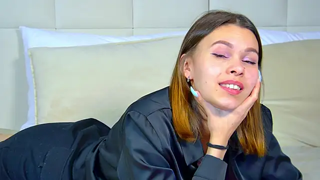 PollyLanders online show from 02.02.25