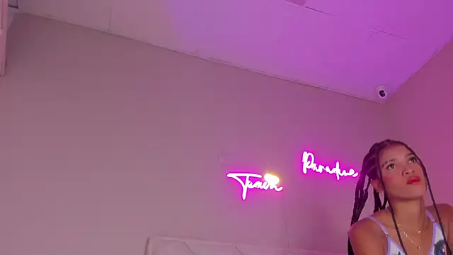 Snapshot of dani_skinny_ chatting on 09.15.25 dani skinny  online show from 09.15.25