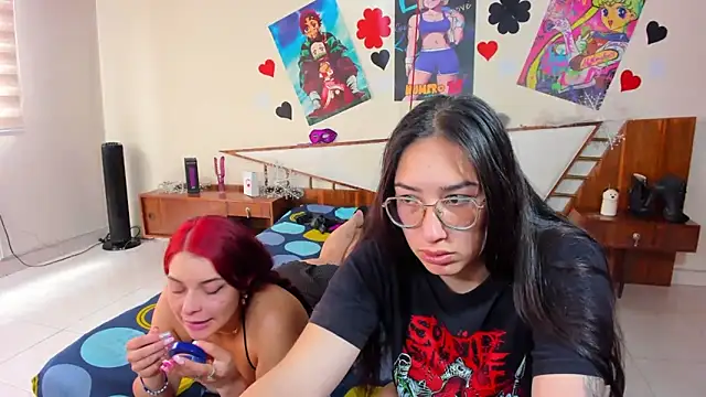 Snapshot of Marilynselxoveanalhard chatting on 12.14.24 Marilynselxoveanalhard online show from 12.14.24