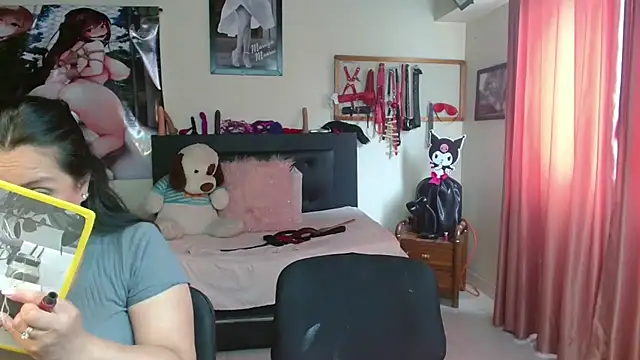 Snapshot of Marilynselxoveanalhard chatting on 05.19.26 Marilynselxoveanalhard online show from 05.19.26