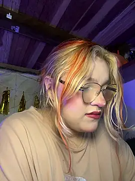 SophiaWeestt99 online show from 04.15.26