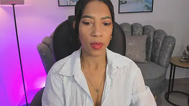 Snapshot of Shantaall_ chatting on 11.22.25 Shantaall online show from 11.22.25