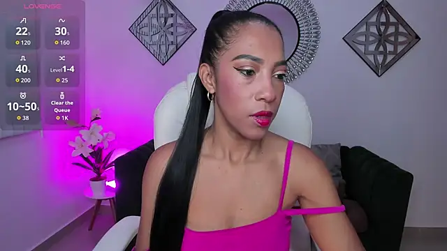 Snapshot of Shantaall_ chatting on 12.23.25 Shantaall online show from 12.23.25