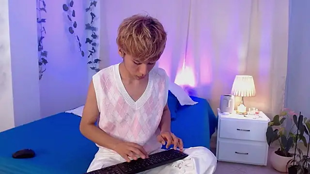 Tommyfoxboy online show from 01.30.25