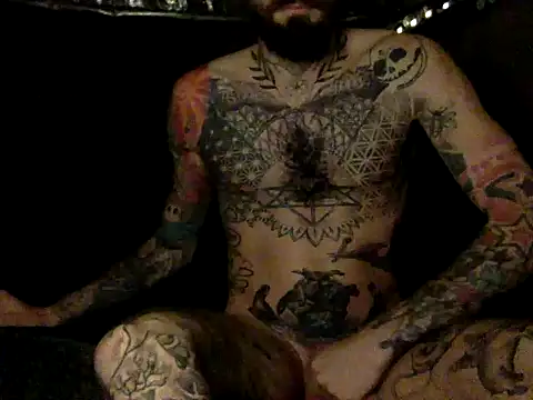 Snapshot of Tuhands chatting on 01.18.25 Tuhands online show from 01.18.25