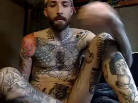 Snapshot of Tuhands chatting on 02.18.25 Tuhands online show from 02.18.25