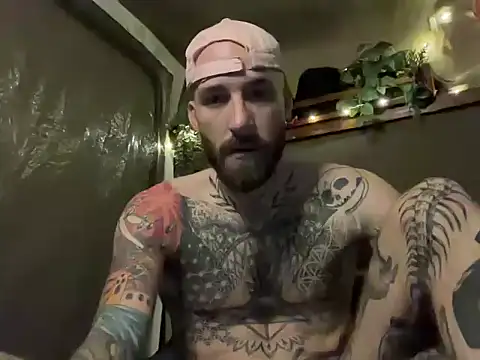 Snapshot of Tuhands chatting on 03.01.25 Tuhands online show from 03.01.25