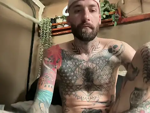 Snapshot of Tuhands chatting on 03.06.25 Tuhands online show from 03.06.25