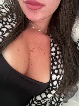 Snapshot of BetinaSoares chatting on 05.04.26 BetinaSoares online show from 05.04.26