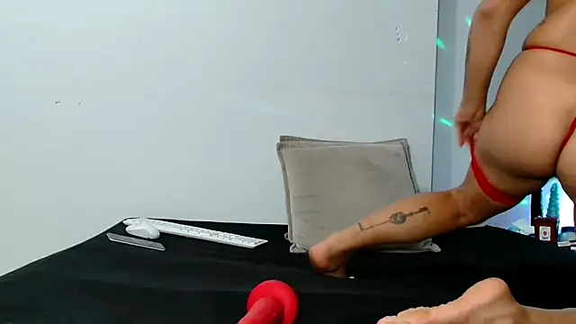 Snapshot of Bitter_ chatting on 11.10.25 Bitter online show from 11.10.25